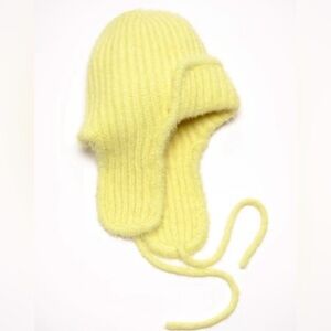 NWOT Free People Timber Fuzzy Knit Traper Hat one size